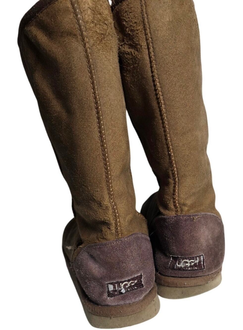 UGG Classic Boots Womens 9 Two Tone Sheepskin Cozy Y2K Slouchy Well Loved Boots